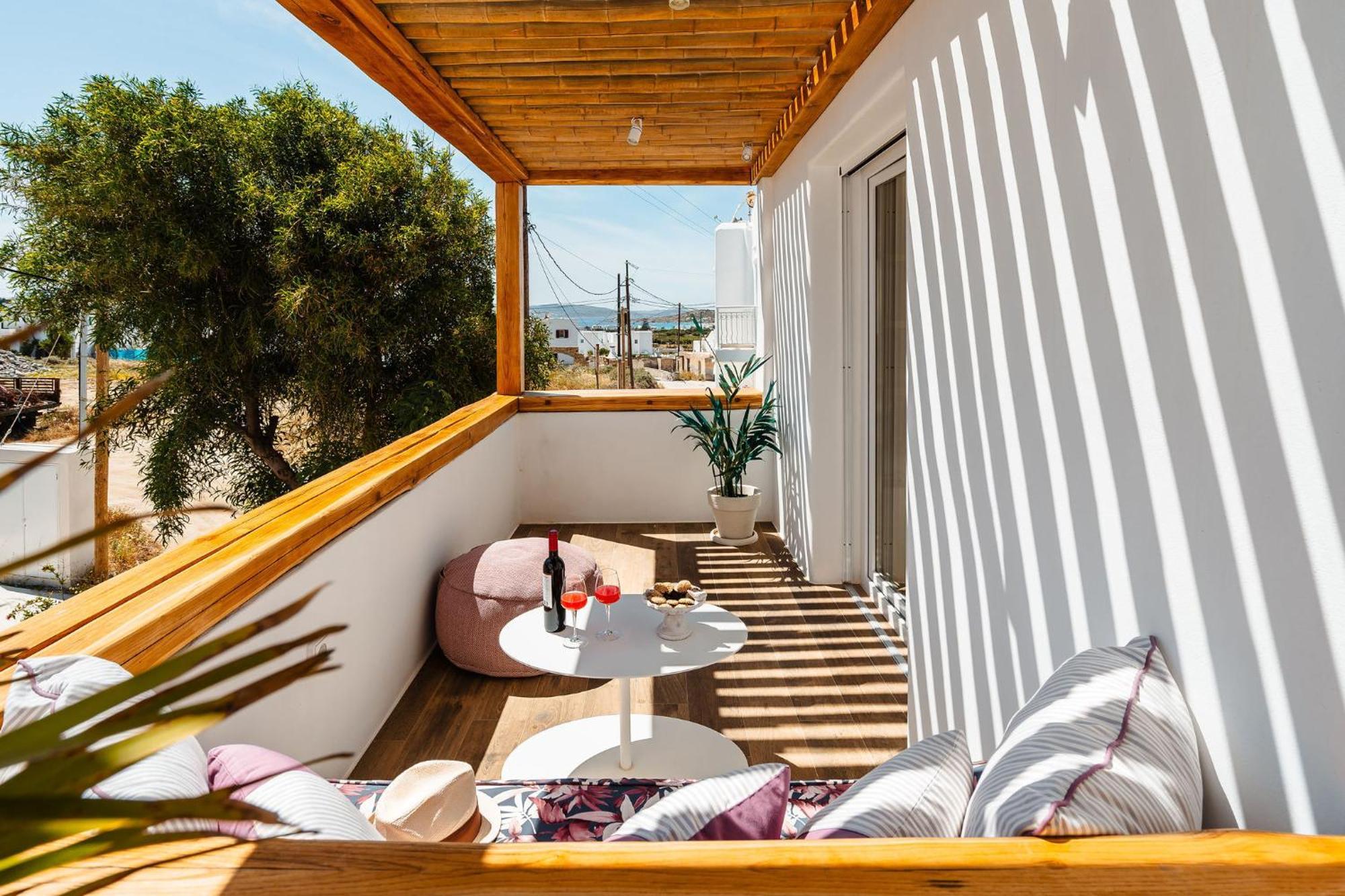Sunday Luxury Suites Agia Anna  Extérieur photo