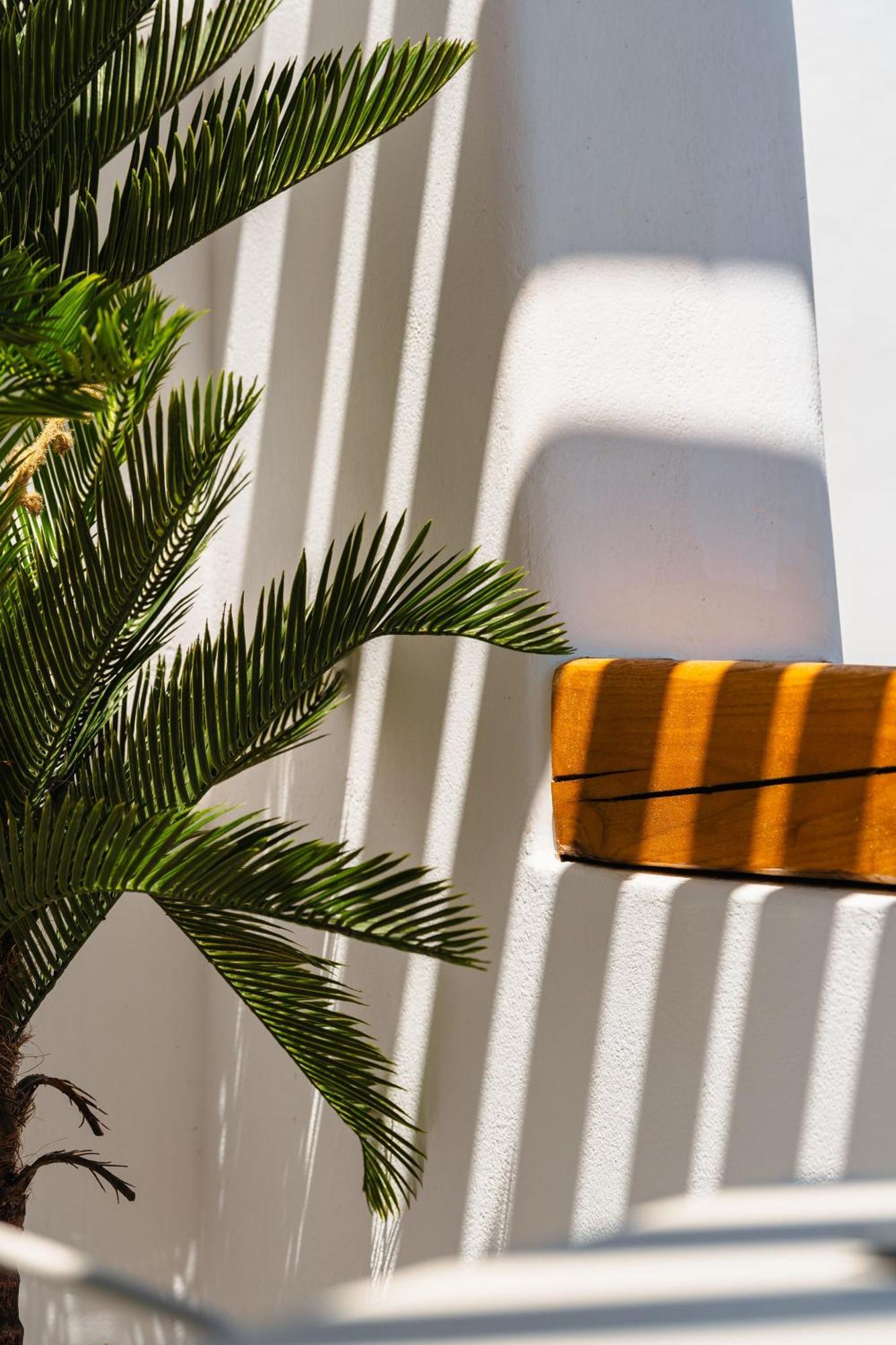 Sunday Luxury Suites Agia Anna  Extérieur photo