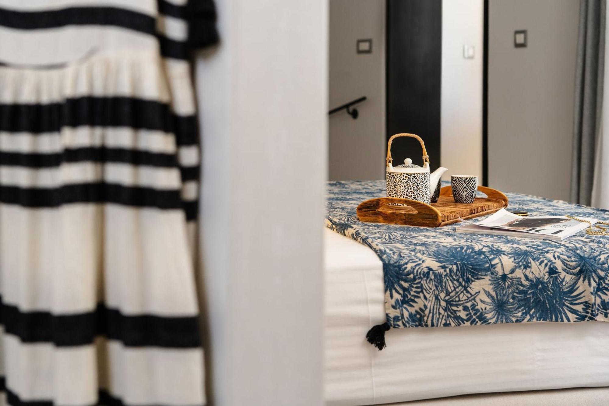 Sunday Luxury Suites Agia Anna  Extérieur photo