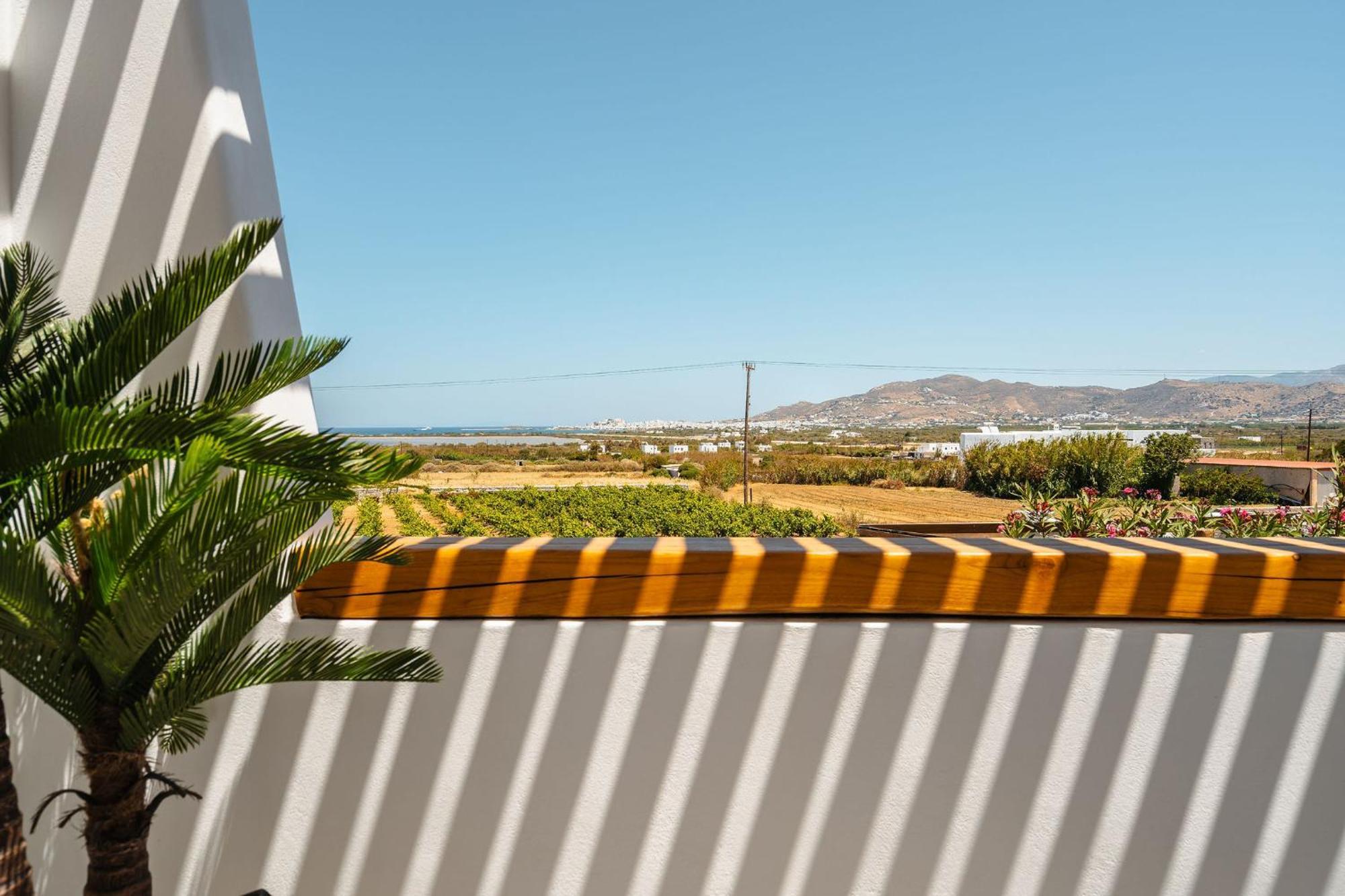 Sunday Luxury Suites Agia Anna  Extérieur photo