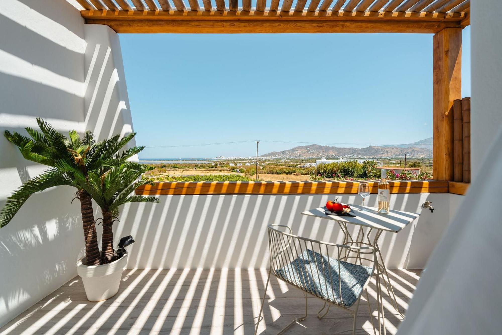 Sunday Luxury Suites Agia Anna  Extérieur photo